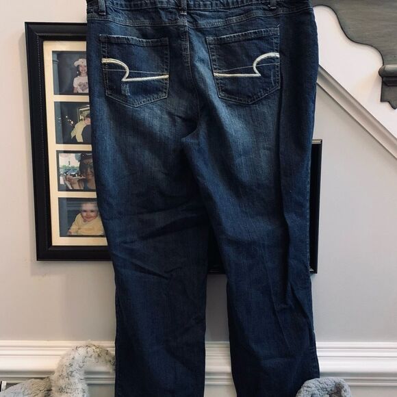 CATO Premium Denim Distressed Straight Leg Jeans sz 20WP - Picture 3 of 4